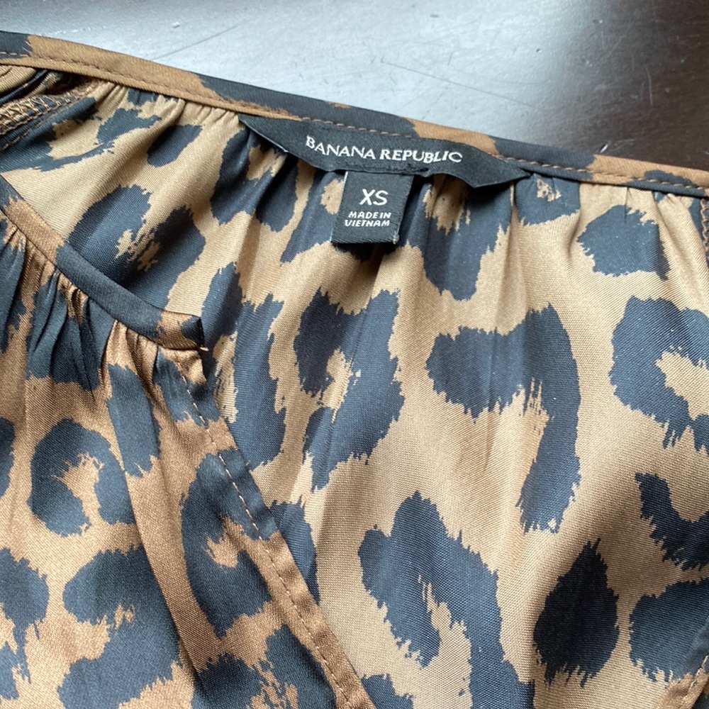 Banana republic size xsmall top worn once